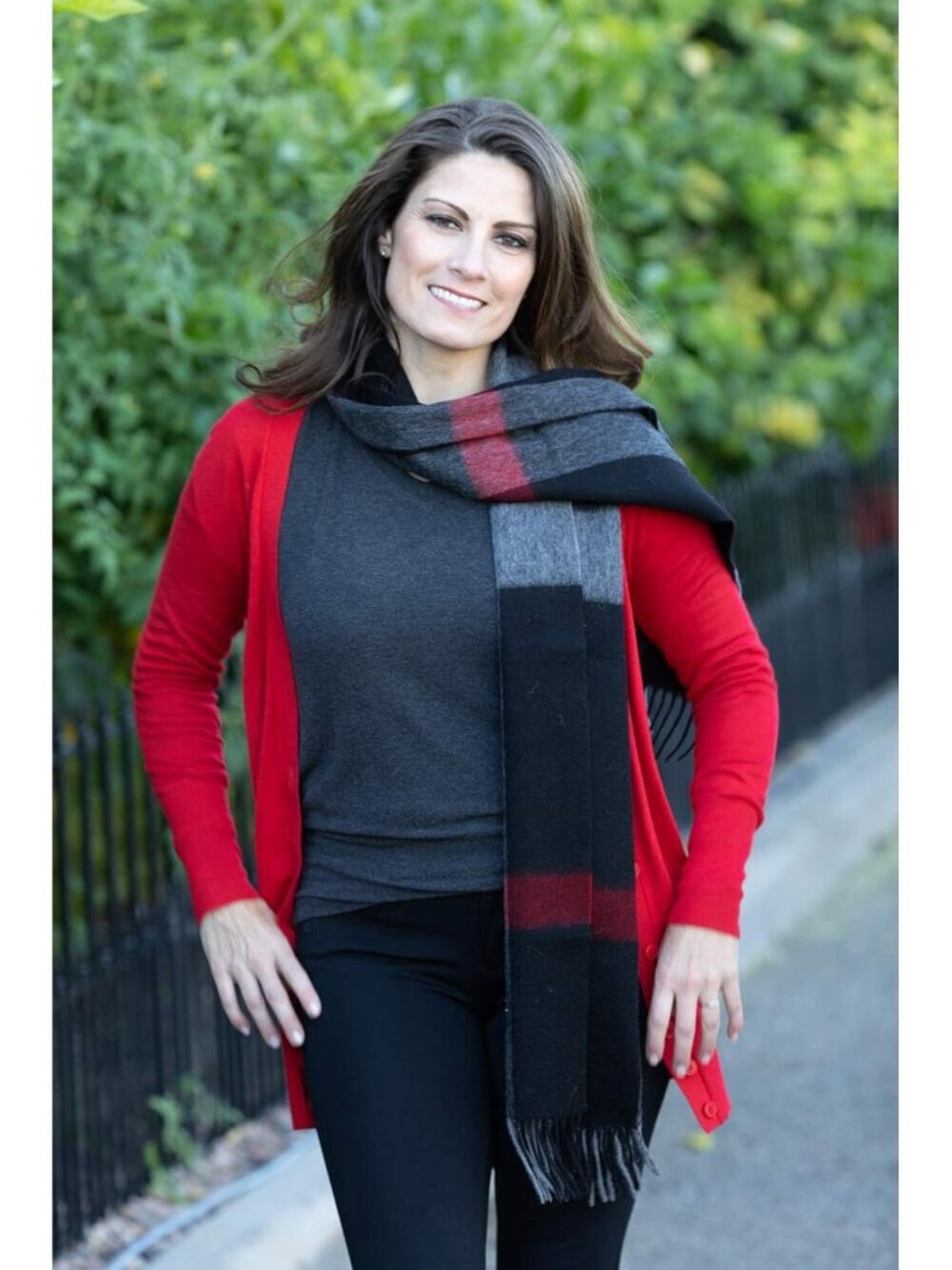 〽️Women's Black Wide Plaid Virgin Wool Warm Soft Luxurious Imported Scarf